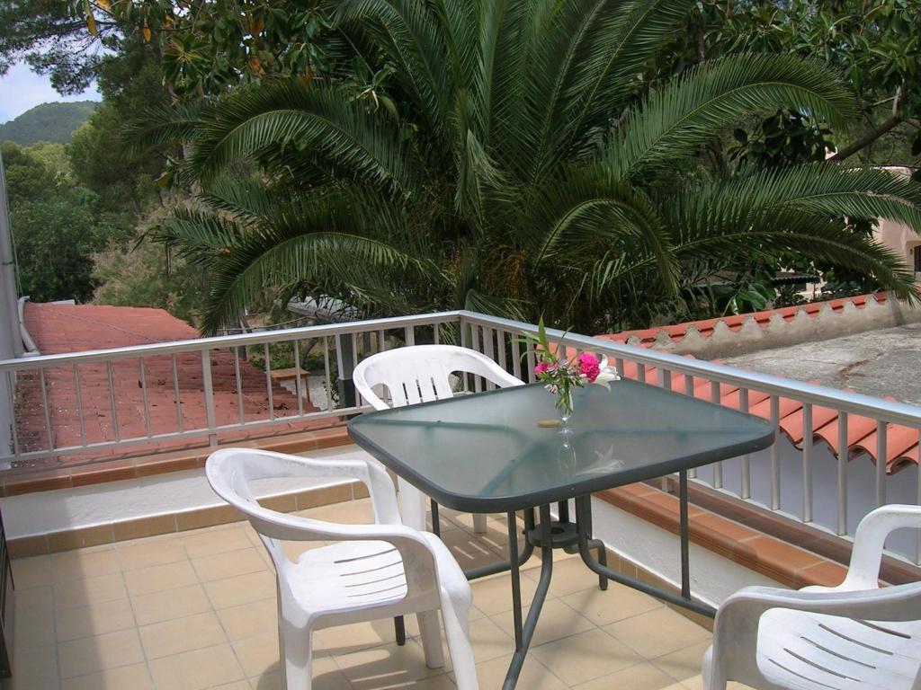 Pension Las Tres Golondrinas Playa DPlaya Des Figueral Exteriör bild